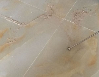 江华瓷砖空鼓维修公司分享粘合剂选择不当在瓷砖铺贴过程中可能导致以下问题