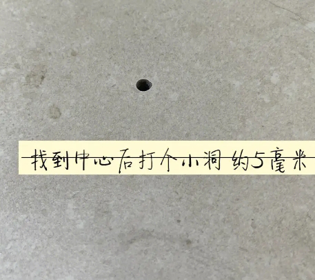 江华瓷砖空鼓维修公司专业解答在瓷砖铺贴过程中，如果砂料搅拌不均匀，将会带来以下问题